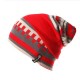 Moderní zimní pletená čepice červená
